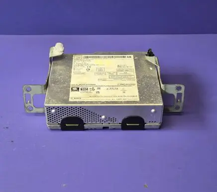 Nissan Qashqai Radio/CD/DVD/GPS head unit 259156UA0B 10R069302