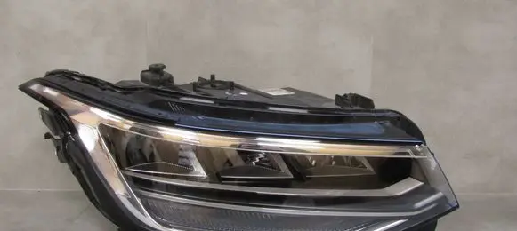 Volkswagen Tiguan Headlight/headlamp 5NB941036G 030111923200