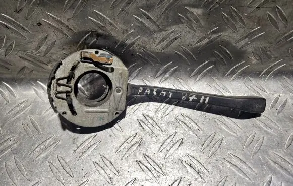 Volkswagen PASSAT B2 Indicator stalk