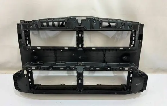 Engine bonnet/hood lock trim molding