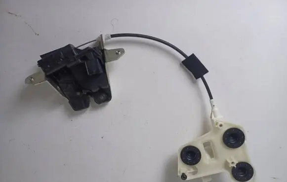 Mercedes-Benz C W205 Tailgate/trunk/boot lift motor A0999068600