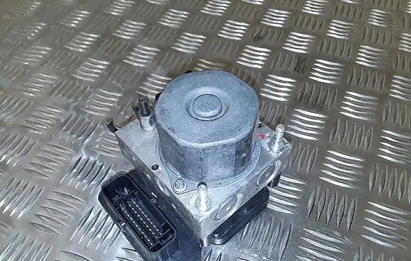 Suzuki SX4 S-Cross ABS Pump 0265956193 2265106516
