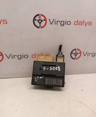 Peugeot 3008 I Glow plug pre-heat relay 9662570880
