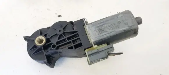 Mercedes-Benz R W251 Seat adjustment motor 0390203213