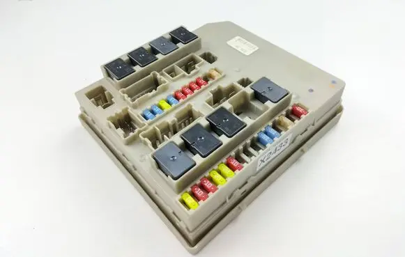 Renault Clio III Fuse module 902663A