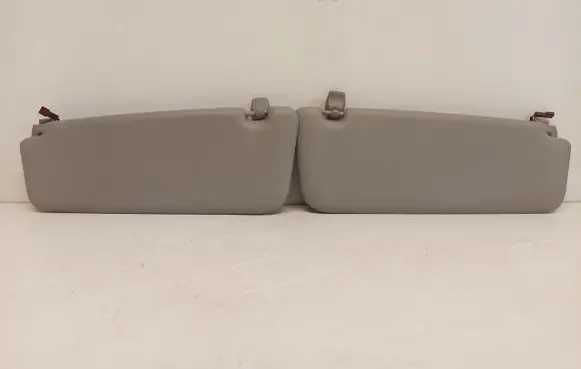 BMW 5 E60 E61 Sun visor 7066649