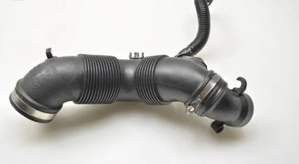 Volkswagen Golf VI Brake vacuum hose/pipe 3C0129654M
