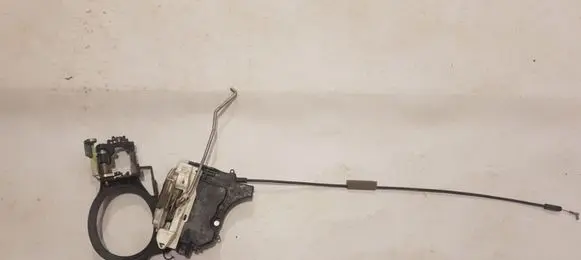 Mitsubishi Lancer X Front door lock