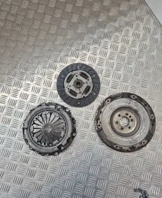 Peugeot 208 I Clutch set kit 1040907