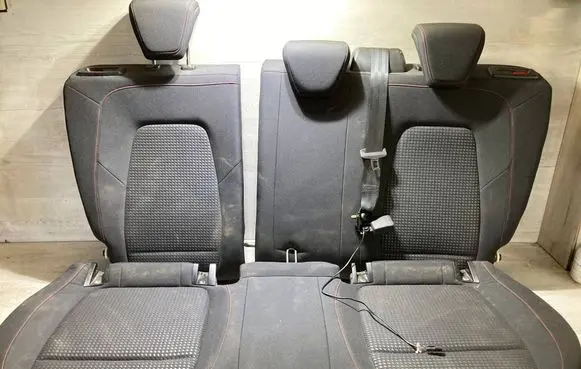 Ford Focus Second row seats 
