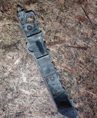 Cadillac BLS Front bumper mounting bracket 12759645LH
