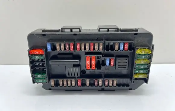 BMW 4 F32 F33 Fuse module 9337879 19451000001 25072014