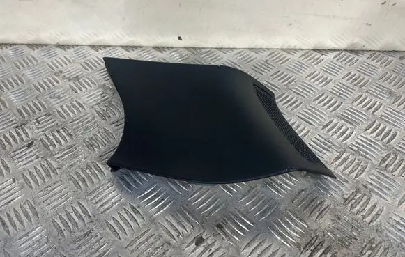 (D)pillar trim (top)