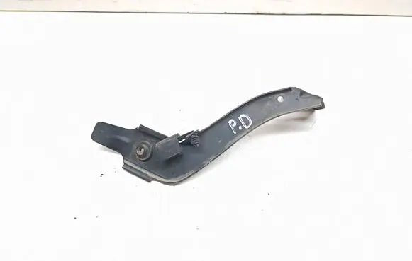 BMW 5 E60 E61 Fender mounting bracket 7060814 51647060814