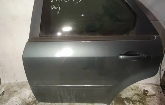 Dodge Magnum Rear door pilkos
