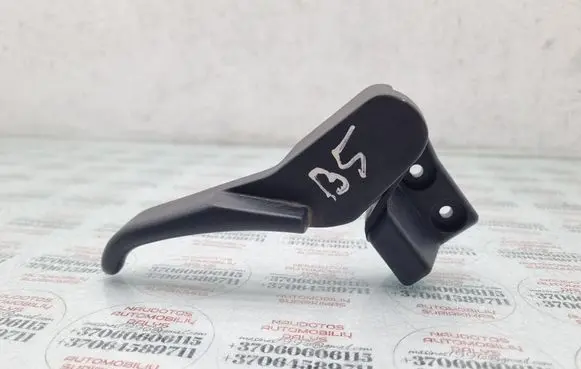 Engine bonnet (hood) release handle
