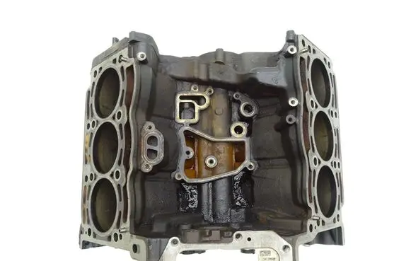 Volkswagen Touareg II Engine block 059023AR 059011FL
