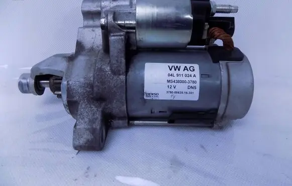 Audi A5 Starter motor 04L911024A