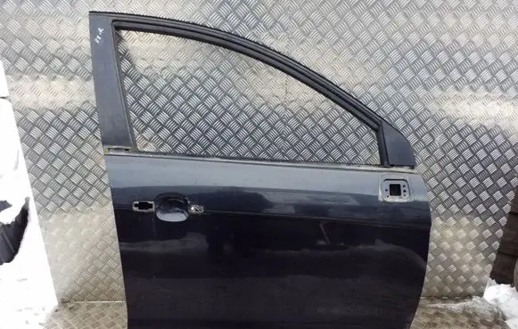 Chevrolet Captiva Front door