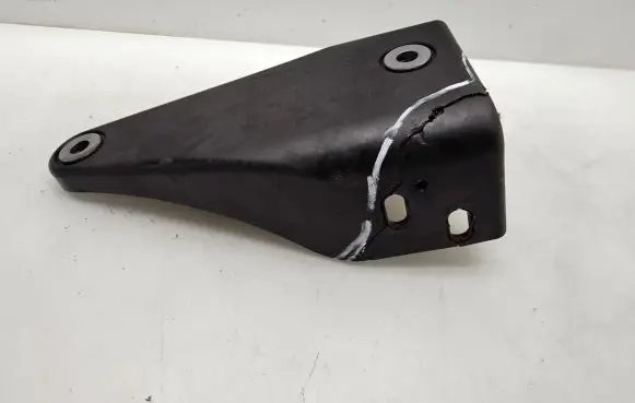 Mercedes-Benz Vito Viano W447 Front bumper mounting bracket A4478801214
