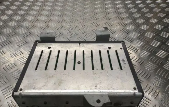 Chrysler 300M Sound amplifier 04760902AB