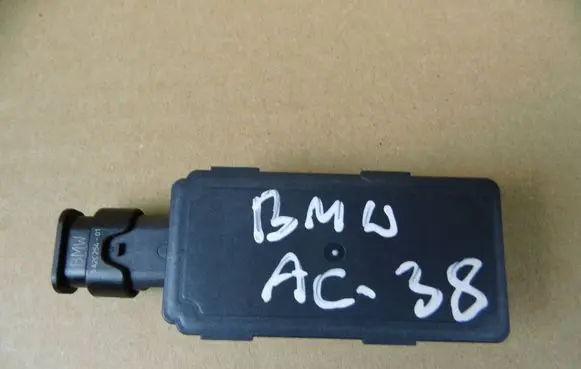 BMW 7 G70 Aerial antenna amplifier 5B4E029