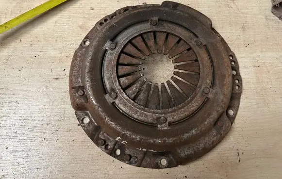 Mazda 323 F Pressure plate 