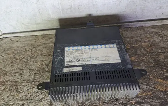 BMW 3 E36 Sound amplifier 65128357499