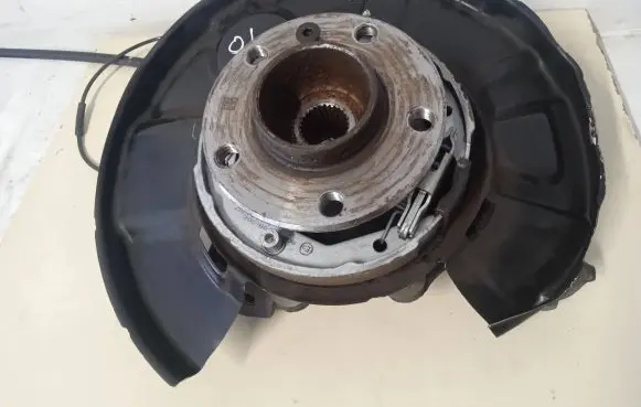 BMW 4 F36 Gran coupe Rear wheel hub 6867265 6692247 0002344739
