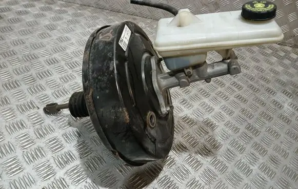 Opel Vivaro Brake booster 8200837097