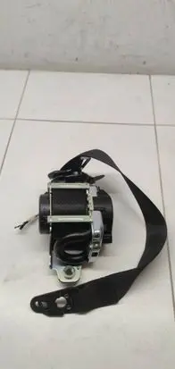 Mercedes-Benz C W205 Front seatbelt R2302LLA 635374900B 0589P10021