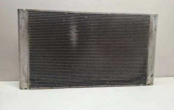 BMW 5 E60 E61 Coolant radiator 7795878 E9990003