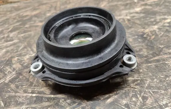 Fiat 500X Front upper strut mount 