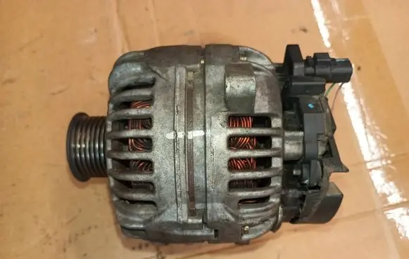 Renault Laguna II Generator/alternator 8200404300 0124525084