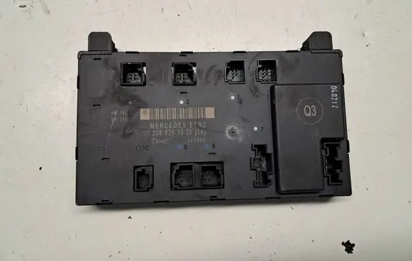 Mercedes-Benz CLK A209 C209 Door control unit/module 2098201926