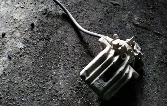 Rear brake caliper
