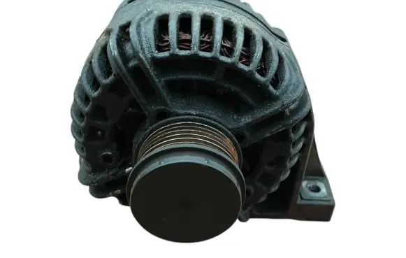 Volvo V70 Generator/alternator 30658085 14V75140A 0124525060