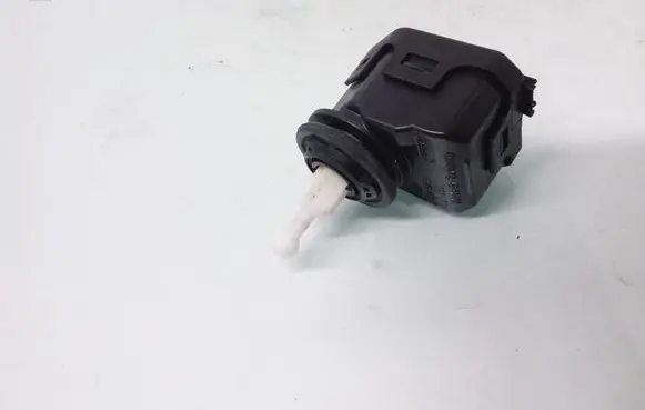 Volkswagen PASSAT B5.5 Headlight level adjustment motor 1J0941295C