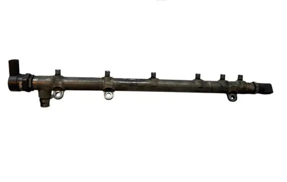 Mercedes-Benz E W211 Fuel main line pipe A6120700195 0445215012 2.7D