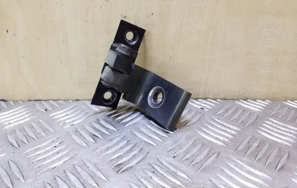 BMW 5 E60 E61 Front door lower hinge 7068078
