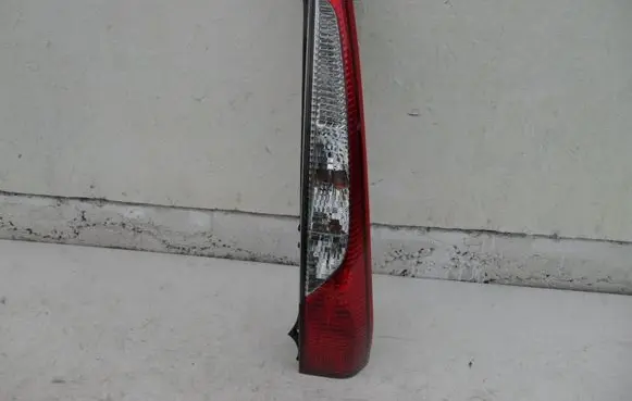 Mitsubishi Lancer Rear/tail lights 22087508