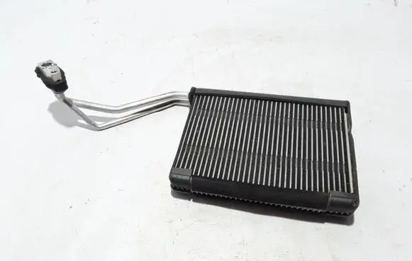 Renault Alaskan Air conditioning (A/C) radiator (interior) 272804KJ0A