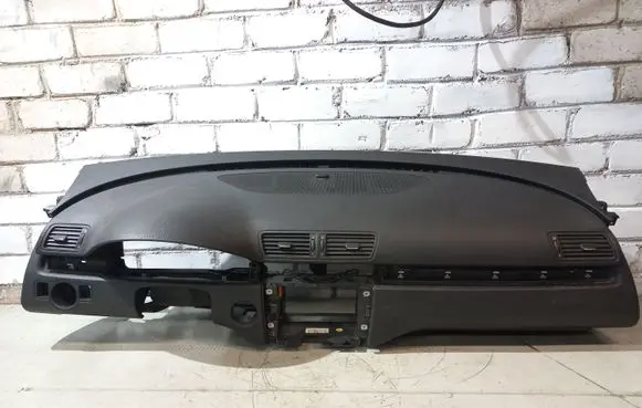 Volkswagen PASSAT B6 Dashboard 3C1857004K