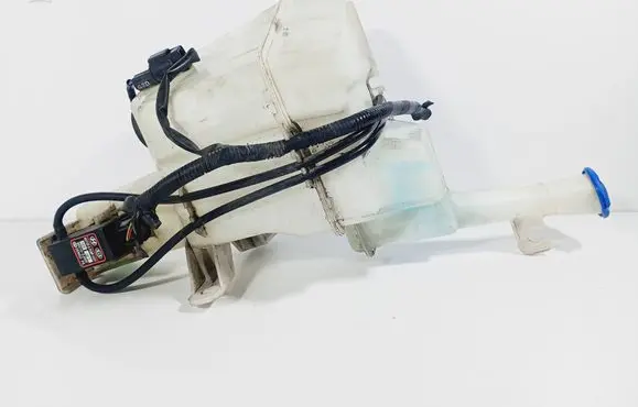 KIA Rio Windshield washer fluid reservoir/tank 986101W000