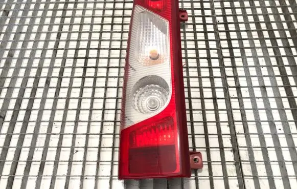 Peugeot Expert Rear/tail lights