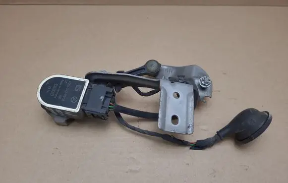 Mercedes-Benz B W246 W242 Rear height level sensor lever A0045429918