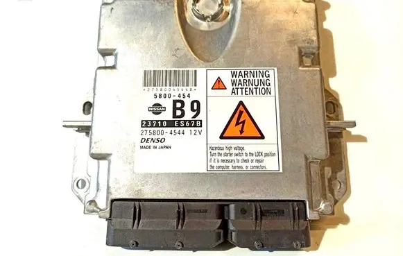 Nissan X-Trail T30 Engine control unit/module 23710ES67B 2758004544 5800454