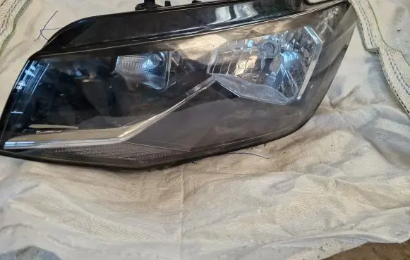 Volkswagen Caddy Headlight/headlamp 2K1941015B