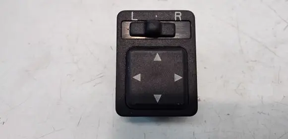 Toyota Avensis T220 Wing mirror switch 8487005020 98903221000