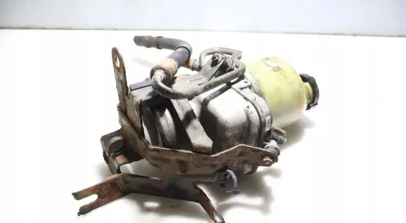 Opel Astra H Power steering pump